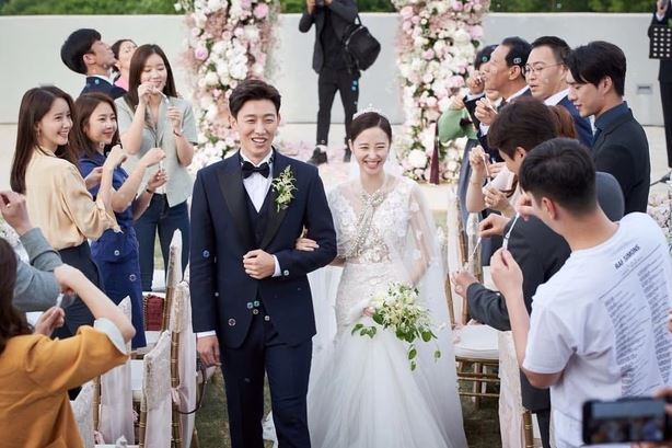 Profil Kang Ki Young, Pengacara Jung yang Menawan di 'Extraordinary